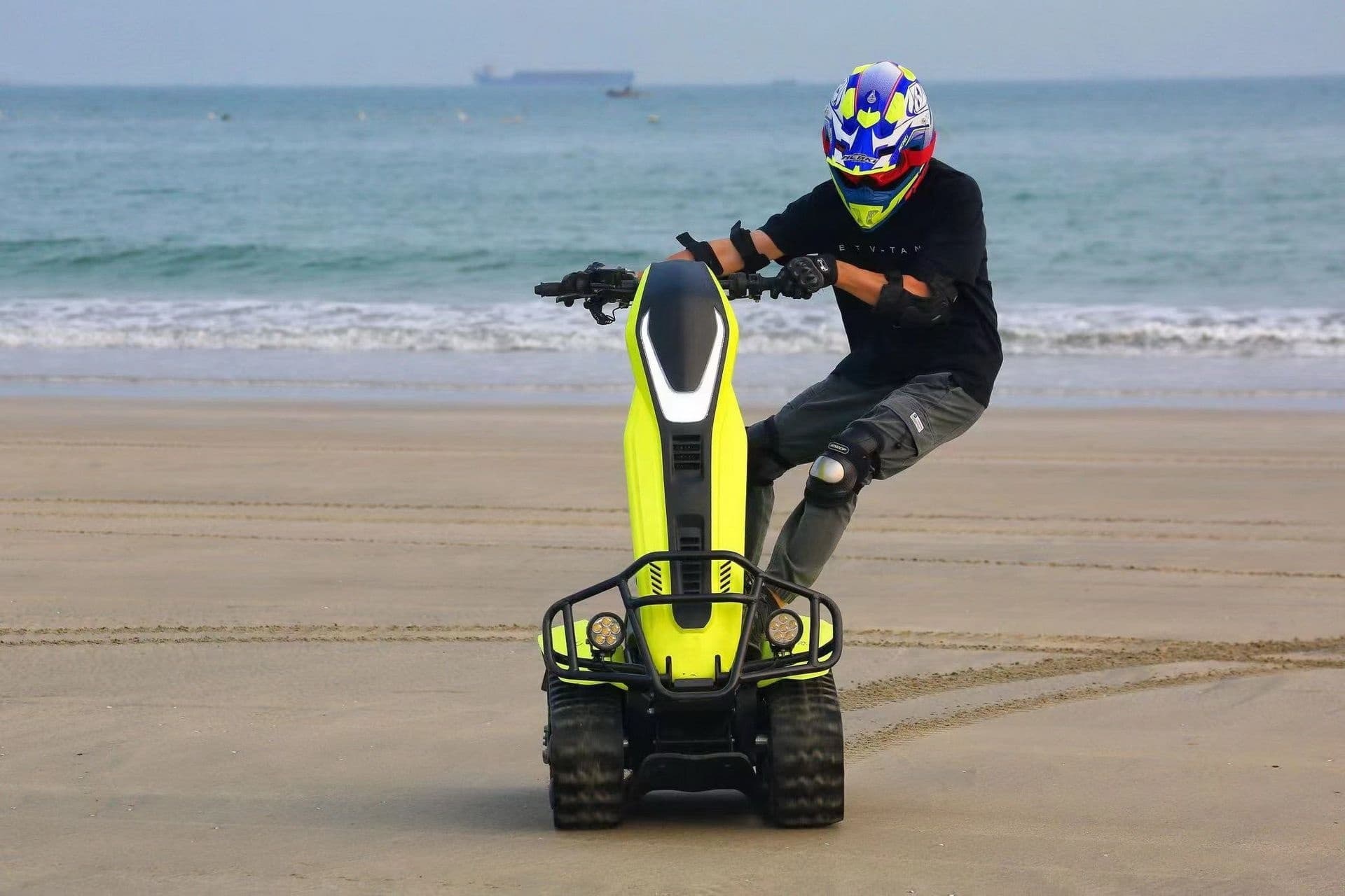 72V Lithium Battery Foldable Dual Track Snowmobile Suitable for All Terrain